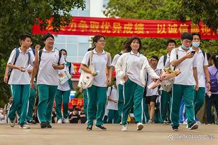 詹俊：据说齐达内更关心是曼联的形势发展 滕哈赫命运看最后战绩